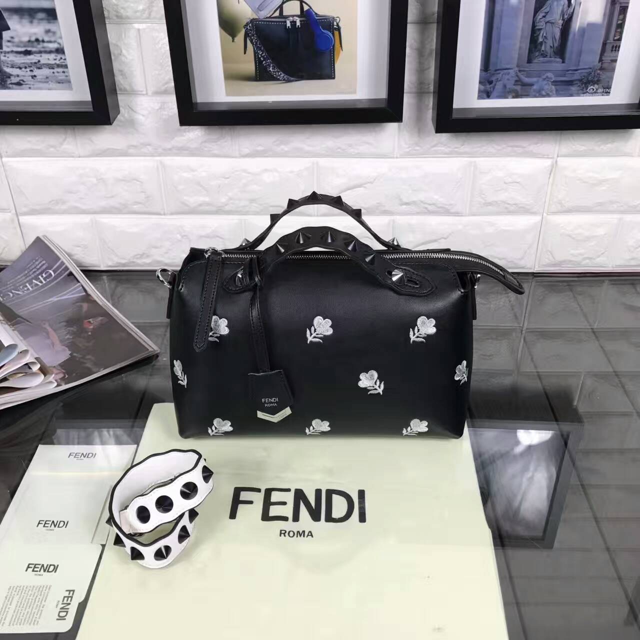 フェンディコピーバッグ 2024新作 FENDI レディース ポシェット ショルダーバッグ fdbag2531-2