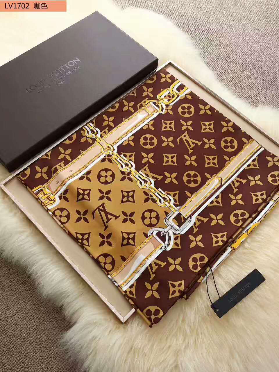 ルイヴィトンコピー スカーフ LOUIS VUITTON 2025新作 レディース マルチファンクション スカーフ lvmuffler1751722-3