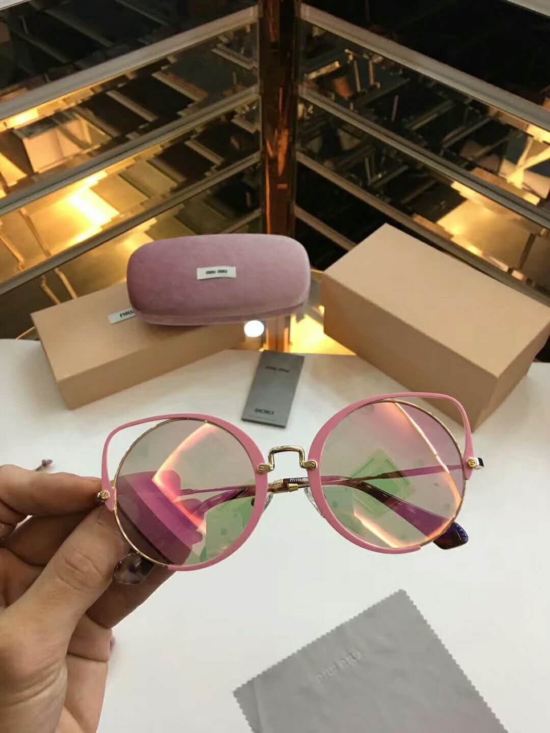 ミュウミュウコピー サングラス MIUMIU 2024新作 可愛いお レディース サングラス mmyj171119p14-6